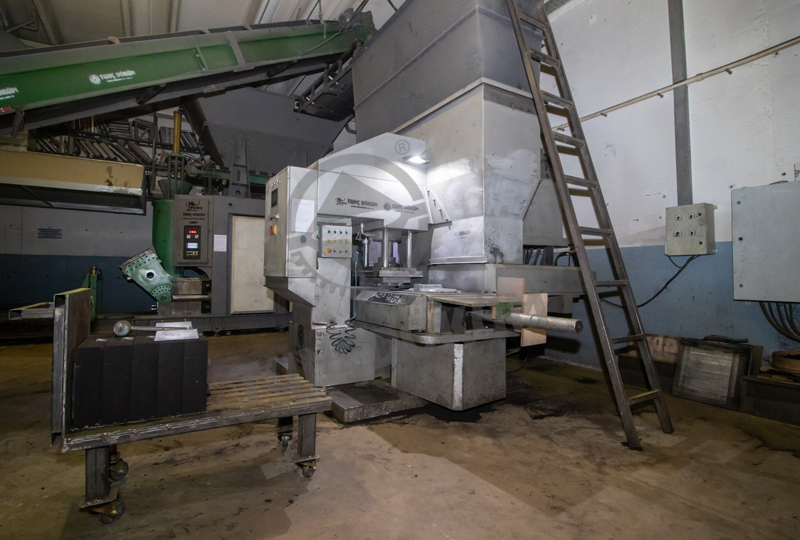 yarı otomatik kalıplama makinesi02